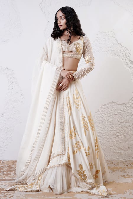 Shop_Shwetanga_Ivory Organza, Crepe Pearls Sweetheart Neck Foil Print Scarf Lehenga Set _Online_at_Aza_Fashions