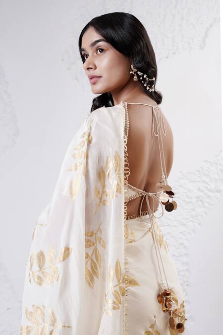 Shwetanga_Ivory Organza, Crepe Beads Sweetheart Neck Foil Print Saree With Blouse _at_Aza_Fashions