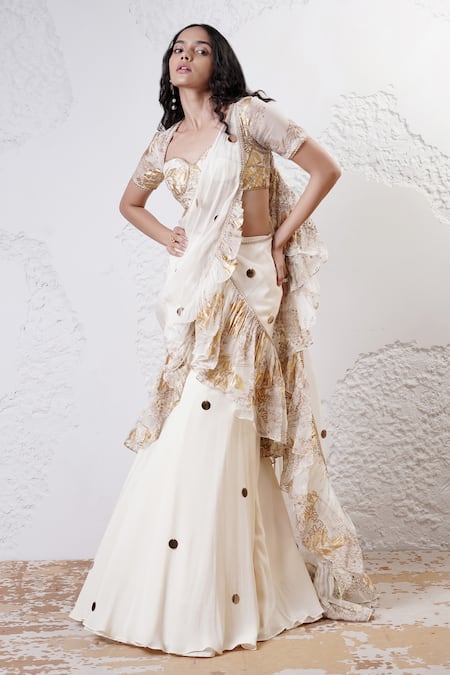 Buy_Shwetanga_Ivory Organza, Crepe Sequins, Foil Printing Pre-draped Saree With Blouse _Online_at_Aza_Fashions