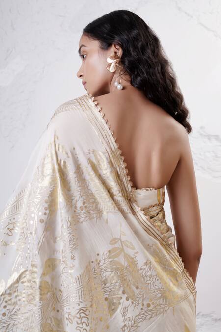 Buy_Shwetanga_Ivory Organza Gota Patti, Foil Printing Sweetheart Neck Border Saree With Blouse _Online_at_Aza_Fashions
