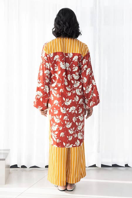 Shop_Studio Surbhi_Red Cotton, Silk Embroidery Split V-neck Floral Stripe Print Kurta With Pant _at_Aza_Fashions