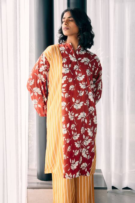 Studio Surbhi_Red Cotton, Silk Embroidery Split V-neck Floral Stripe Print Kurta With Pant _Online_at_Aza_Fashions