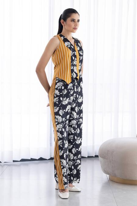 Studio Surbhi Black Cotton, Silk V-neck Floral Print Waistcoat Co-ord Set Online at Aza Fashions Studio Surbhi_Black Cotton, Silk V-neck Floral Print Waistcoat Co-ord Set _Online_at_Aza_Fashions