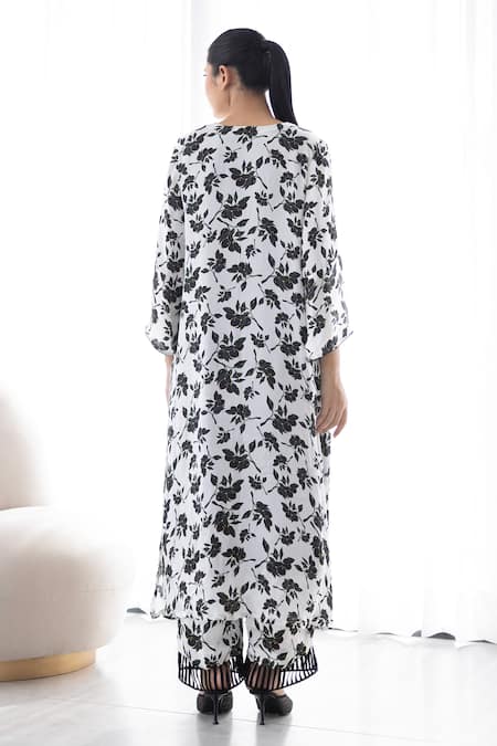 Shop_Studio Surbhi_Black Georgette, Satin Piping V-neck Floral Print Kurta With Pant _at_Aza_Fashions