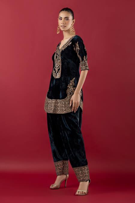 Raj Arora_Blue Velvet, Chiffon Sequins, Zari, Cut Work And Embroidered Kurta Salwar Set _Online_at_Aza_Fashions