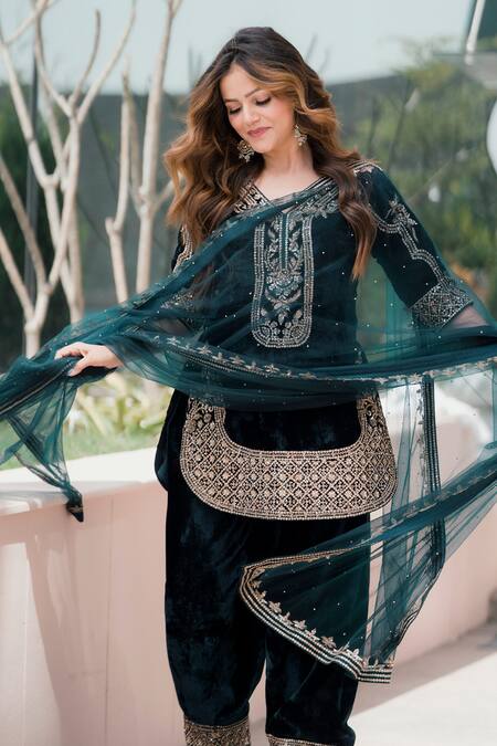 Buy_Raj Arora_Blue Velvet, Chiffon Sequins, Zari, Cut Work And Embroidered Kurta Salwar Set 