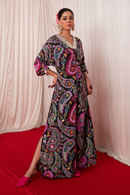 Shop Chrkha Black Chanderi Silk Hand Embroidered Paisley Floral V-neck Print Kaftan Online at Aza Fashions Shop_Chrkha_Black Chanderi Silk Hand Embroidered Paisley Floral V-neck Print Kaftan _Online_at_Aza_Fashions