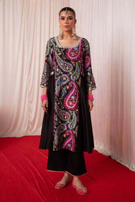 Buy Chrkha Black Chanderi Silk Hand Embroidered Mirror Paisley Floral Print Kurta Set Online at Aza Fashions Buy_Chrkha_Black Chanderi Silk Hand Embroidered Mirror Paisley Floral Print Kurta Set _Online_at_Aza_Fashions