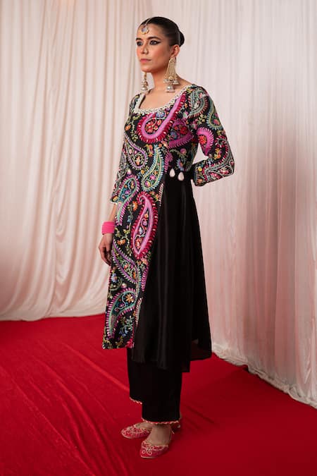 Chrkha Black Chanderi Silk Hand Embroidered Mirror Paisley Floral Print Kurta Set at Aza Fashions Chrkha_Black Chanderi Silk Hand Embroidered Mirror Paisley Floral Print Kurta Set _at_Aza_Fashions