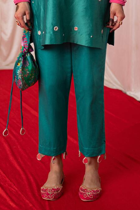 Chrkha Green Chanderi Silk Hand Embroidered Mirror Paisley Short Kurta And Pant Set Online at Aza Fashions Chrkha_Green Chanderi Silk Hand Embroidered Mirror Paisley Short Kurta And Pant Set _Online_at_Aza_Fashions