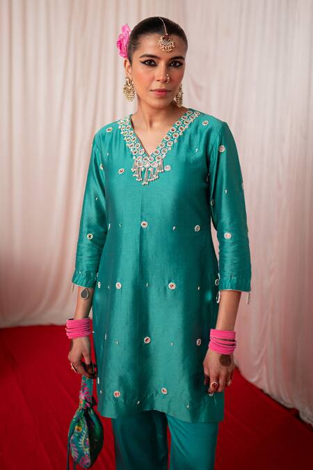 Shop Chrkha Green Chanderi Silk Hand Embroidered Mirror Paisley Short Kurta And Pant Set Online at Aza Fashions Shop_Chrkha_Green Chanderi Silk Hand Embroidered Mirror Paisley Short Kurta And Pant Set _Online_at_Aza_Fashions