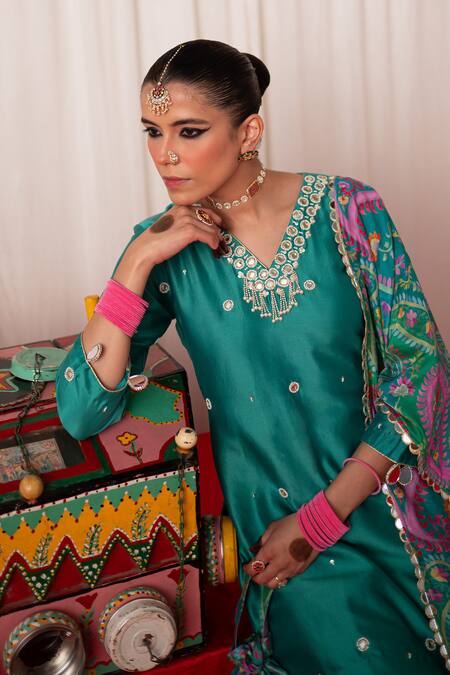 Shop Chrkha Black Chanderi Silk Hand Embroidered Mirror V-neck Kurta And Sharara Set Shop_Chrkha_Black Chanderi Silk Hand Embroidered Mirror V-neck Kurta And Sharara Set