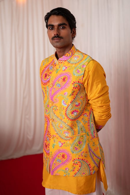 Shop_Chrkha_Yellow Chanderi Silk Printed Floral Paisley Bundi Kurta Set _Online_at_Aza_Fashions