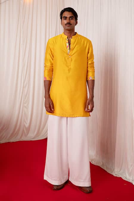 Shop_Chrkha_Yellow Chanderi Silk Printed Floral Paisley Bundi Kurta Set 