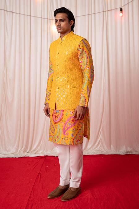 Buy_Chrkha_Yellow Chanderi Silk Embroidered Thread Bundi Kurta Set _Online_at_Aza_Fashions