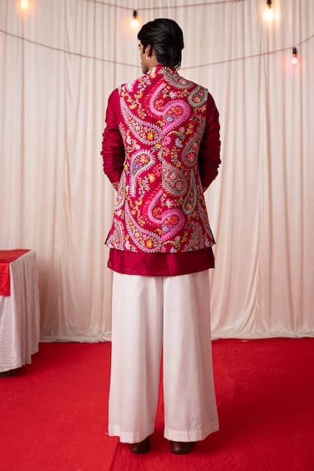 Chrkha Floral Paisley Print Bundi Kurta Set 