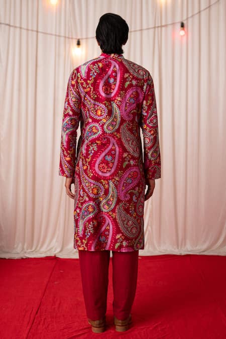 Chrkha Floral Paisley Print Kurta With Pant 