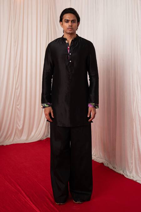 Chrkha_Black Chanderi Silk Printed Paisley Jaal Bundi Kurta Set _Online_at_Aza_Fashions