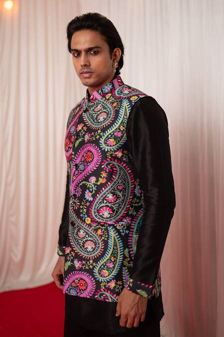 Shop_Chrkha_Black Chanderi Silk Printed Paisley Jaal Bundi Kurta Set 