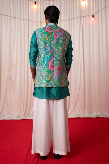 Chrkha Multicolor Jaal Paisley Bundi Kurta Set 