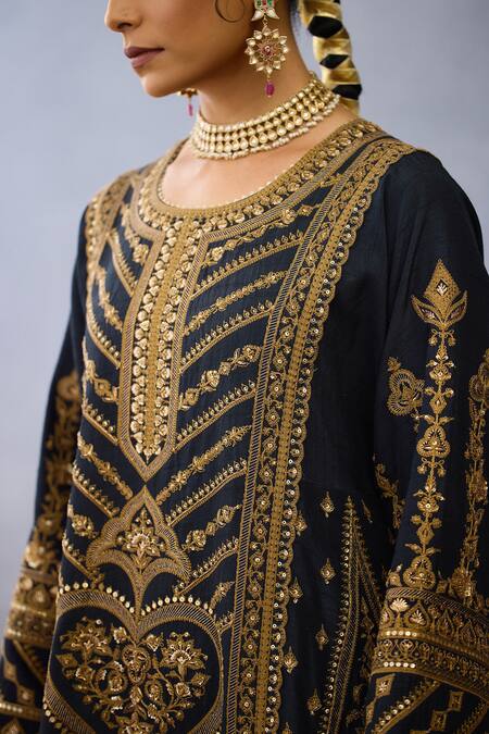 Shop Torani Black Organza, Jersey Sequins, Beads, Bhadra Mannara Zardozi Work Kurta Set Online at Aza Fashions Shop_Torani_Black Organza, Jersey Sequins, Beads, Bhadra Mannara Zardozi Work Kurta Set _Online_at_Aza_Fashions