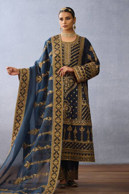 Buy Torani Black Organza, Jersey Sequins, Beads, Bhadra Mannara Zardozi Work Kurta Set Buy_Torani_Black Organza, Jersey Sequins, Beads, Bhadra Mannara Zardozi Work Kurta Set