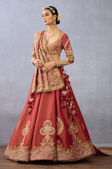 Shop Torani Orange Net, Tissue Sequins, Gerua Surbhi Spade Embroidered Bridal Lehenga Set Online at Aza Fashions Shop_Torani_Orange Net, Tissue Sequins, Gerua Surbhi Spade Embroidered Bridal Lehenga Set _Online_at_Aza_Fashions