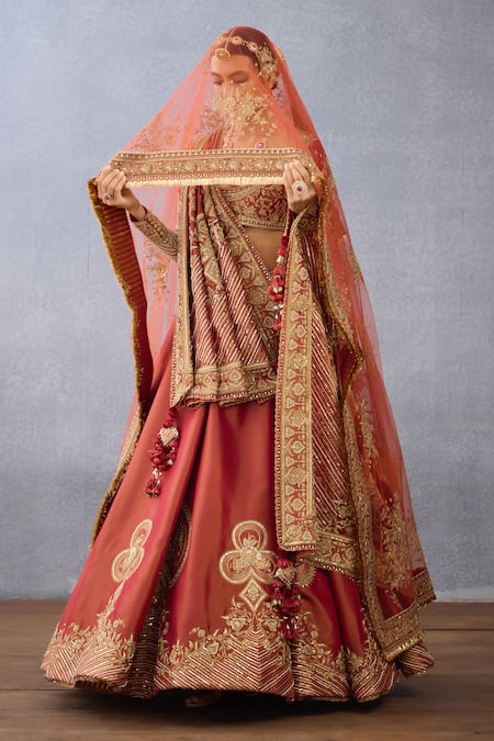 Buy Torani Orange Net, Tissue Sequins, Gerua Surbhi Spade Embroidered Bridal Lehenga Set Buy_Torani_Orange Net, Tissue Sequins, Gerua Surbhi Spade Embroidered Bridal Lehenga Set