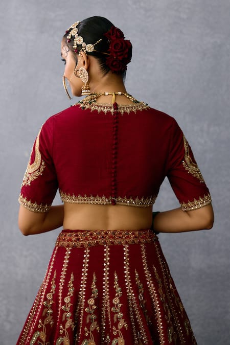 Shop Torani Red Organza, Jersey, Silk, Net Shamse Malka Leaf Embroidered Bridal Lehenga Set at Aza Fashions Shop_Torani_Red Organza, Jersey, Silk, Net Shamse Malka Leaf Embroidered Bridal Lehenga Set _at_Aza_Fashions