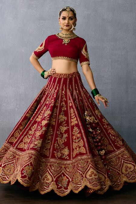 Shop Torani Red Organza, Jersey, Silk, Net Shamse Malka Leaf Embroidered Bridal Lehenga Set Online at Aza Fashions Shop_Torani_Red Organza, Jersey, Silk, Net Shamse Malka Leaf Embroidered Bridal Lehenga Set _Online_at_Aza_Fashions