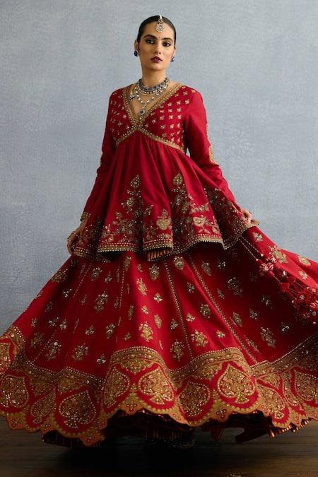 Torani Red Jersey, Organza Pearls, Sequins, Zari Shamse Reya Embroidered Lehenga Set at Aza Fashions Torani_Red Jersey, Organza Pearls, Sequins, Zari Shamse Reya Embroidered Lehenga Set _at_Aza_Fashions