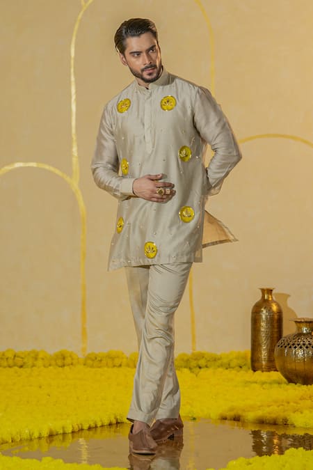 Shop Runit Gupta Green Chanderi Silk Embroidered Lotus Applique Kurta And Pant Set at Aza Fashions Shop_Runit Gupta_Green Chanderi Silk Embroidered Lotus Applique Kurta And Pant Set _at_Aza_Fashions