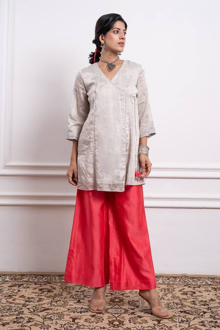 Buy_Vinusto_Pink Chanderi, Handloom Floral Zardosi Embroidered Short Angarkha And Palazzo Set 