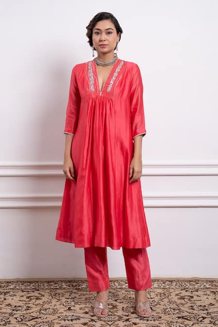 Vinusto Zardosi Embroidered Gather Yoke Kurta With Pant 