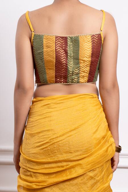 Vinusto Yellow Chanderi Lace, Beads Scoop Neck Handwoven Saree With Embroidered Blouse at Aza Fashions Vinusto_Yellow Chanderi Lace, Beads Scoop Neck Handwoven Saree With Embroidered Blouse _at_Aza_Fashions