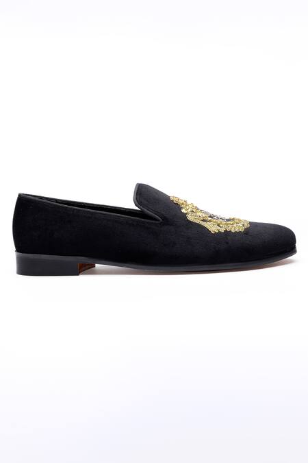 Buy Shutiq Black Embroidered Javar Crest Shoes Online at Aza Fashions Buy_Shutiq_Black Embroidered Javar Crest Shoes _Online_at_Aza_Fashions