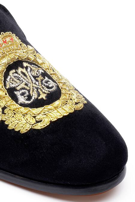 Shop Shutiq Black Embroidered Javar Crest Shoes Online at Aza Fashions Shop_Shutiq_Black Embroidered Javar Crest Shoes _Online_at_Aza_Fashions