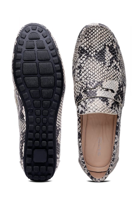 Shutiq Blaze Snake Skin Textured Loafers 