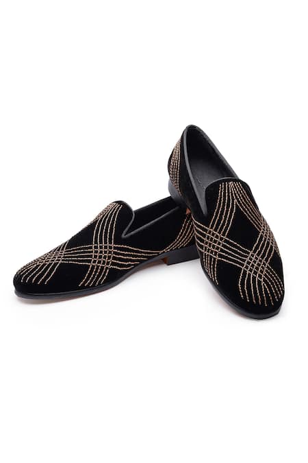 SHUTIQ Gamby Cutdana Ray Embroidered Velvet Shoes 