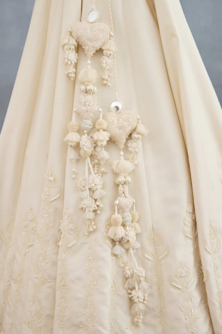 Shop Torani Ivory Organza, Jersey Sequins, Maahe Sanyah Threadwork Bridal Lehenga Set Shop_Torani_Ivory Organza, Jersey Sequins, Maahe Sanyah Threadwork Bridal Lehenga Set