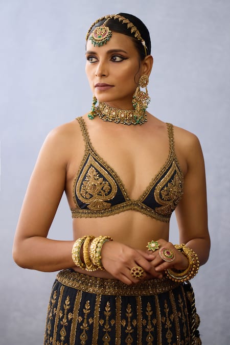 Buy Torani Black Net, Jersey Sequins, Zari, Bhadra Nalika Zardozi Embroidered Lehenga Set Buy_Torani_Black Net, Jersey Sequins, Zari, Bhadra Nalika Zardozi Embroidered Lehenga Set