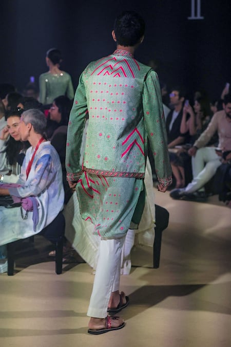 Punit Balana Bandhani Print Bundi Kurta Set 