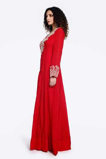 Onaya_Red Crepe Sequins, Embroidery V-neck Floral Paisley Anarkali With Dupatta _Online_at_Aza_Fashions