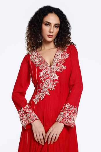 Buy_Onaya_Red Crepe Sequins, Embroidery V-neck Floral Paisley Anarkali With Dupatta _Online_at_Aza_Fashions