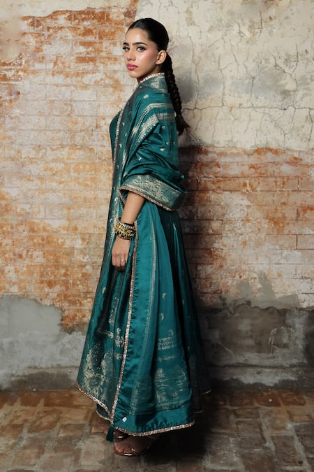 Buy Safaa Turquoise Silk Zari, Embroidery Scoop Neck Vegan Floral Woven Anarkali Set Online at Aza Fashions Buy_Safaa_Turquoise Silk Zari, Embroidery Scoop Neck Vegan Floral Woven Anarkali Set _Online_at_Aza_Fashions