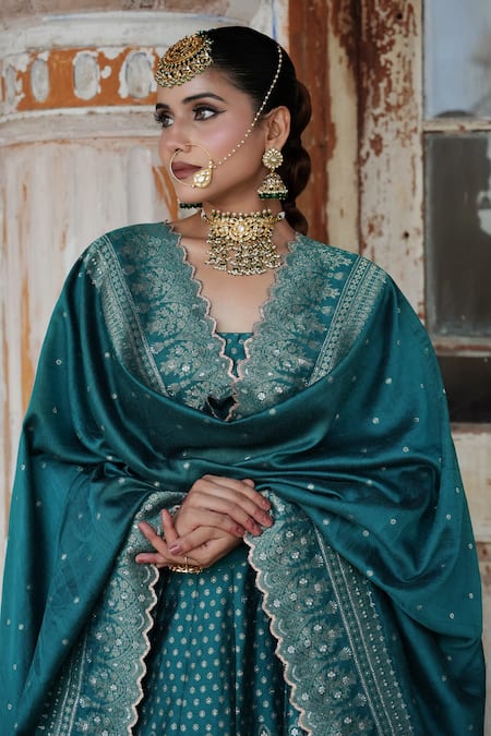 Shop Safaa Blue Velvet, Silk Zari, Embroidery Square Neck Mirea Peacock Woven Lehenga Set Online at Aza Fashions Shop_Safaa_Blue Velvet, Silk Zari, Embroidery Square Neck Mirea Peacock Woven Lehenga Set _Online_at_Aza_Fashions