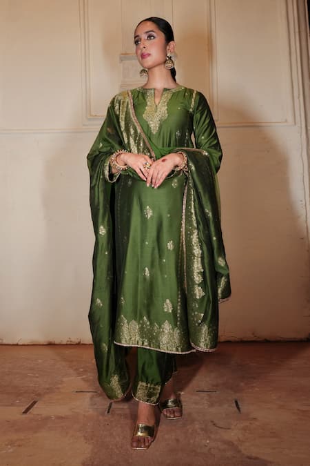 Buy_Safaa_Green Silk, Velvet Embroidery, Lace Split Raha Floral Vine Woven Kurta Pant Set _Online_at_Aza_Fashions