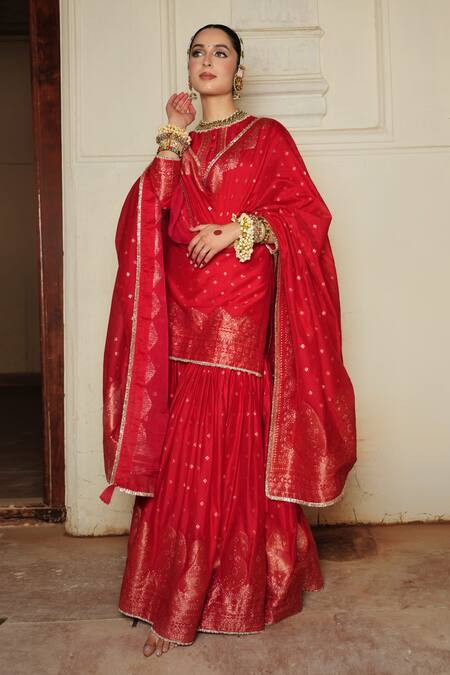 Buy_Safaa_Red Velvet Embroidery Round Neck Azeela Floral Butti Woven Kurta Gharara Set _Online_at_Aza_Fashions
