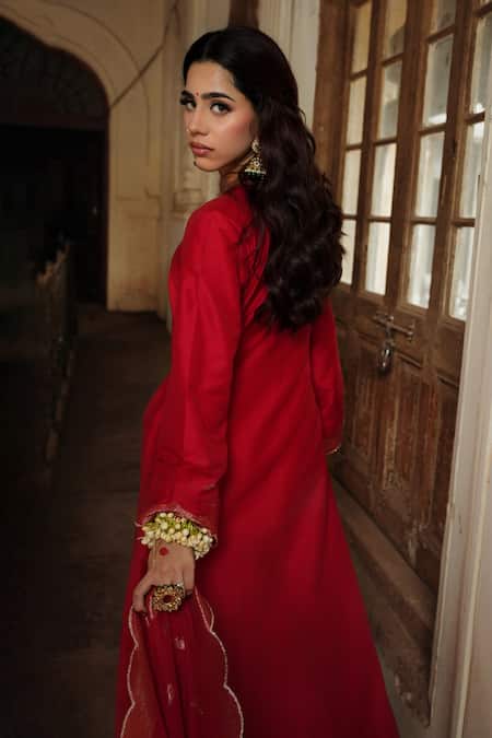 Safaa Red Silk, Velvet Embroidery, Zari Round Naubahaa Woven A-line Kurta Pant Set Online at Aza Fashions Safaa_Red Silk, Velvet Embroidery, Zari Round Naubahaa Woven A-line Kurta Pant Set _Online_at_Aza_Fashions