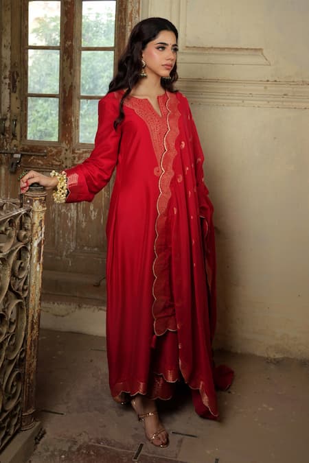Shop Safaa Red Silk, Velvet Embroidery, Zari Round Naubahaa Woven A-line Kurta Pant Set Online at Aza Fashions Shop_Safaa_Red Silk, Velvet Embroidery, Zari Round Naubahaa Woven A-line Kurta Pant Set _Online_at_Aza_Fashions
